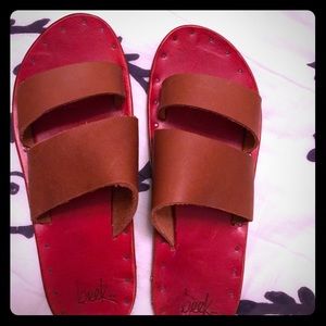 Beek humming bird sandals